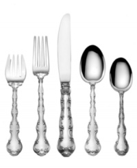 Beautiful curling scrolls accentuate the undulating shape of Gorham's Strasbourg flatware pattern. In radiant sterling silver, this sophisticated set pays homage to an ancient French city and ensures a truly awe-inspiring formal table.