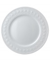 The dinner plates that feature this unique Bernardaud pattern are inspired by the architecture of the famous Louvre Museum in Paris and made of exquisite Limoges porcelain.