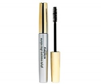 A strengthening care and coating formula. The performance of volumizing mascara is based on the quality of the formula and on the technology of the brush that have to be in perfect harmony to give a perfect result: perfectly curved, visibly longer, the eyelashes are full, the look is intensified. The volume effect is obtained thanks to the accumulated action of 3 polymer filmogens which store themselves in layers between the wax contained in the mascara and the keratin of the eyelashes.