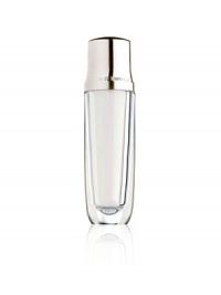 Guerlain reveals the White Orchid Extract, a unique and double patented Guerlain technology, which is capable of offering global action on the skin's luminosity and various pigmentation phases. The face contours are re-sculpted, the skin texture is refined and wrinkles and fine lines are softened. The complexion is gradually evened out, dark spots are lightened and imperfections are erased. The smoothness of the skin texture is improved for better receptivity of the light.