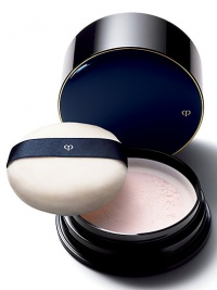 This exquisitely refined loose powder spreads delicately and evenly onto skin for a natural, non-powdery flawless finish. Treatment Lucent Powder EX creates a natural radiance and provides a satin sheen while covering dullness, spots and other skin concerns. Achieves a high-quality finish through the synergy of skincare and makeup ingredients.