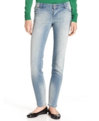 A classic light wash and skinny silhouette make these petite jeans from MICHAEL Michael Kors perfect to live in on the weekends.