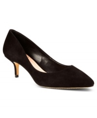 This little black shoe is an awesome basic to add to your collection. Vince Camuto's Goldie pumps feature a cute kitten heel that adds just a hint of height.