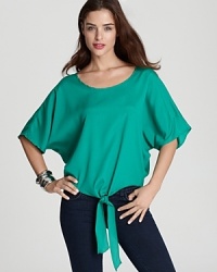 Richly hued and ultra-billowy, this Vintage Havana top boasts a tie at the hem for fresh summer style.