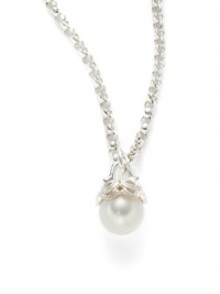 THE LOOKSignature collectionWhite round pearl pendantCircle chainSterling silver setting Toggle closure THE MEASUREMENTLength, about 18ORIGINMade in USA