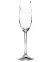 A blossom-flecked branch on this champagne flute adds warm charm to this chic, break-resistant wine glass. This collection of toasting flutes from Lenox is perfect for everyday use, and for coordinating with Lenox Simply Fine Chirp dinnerware.