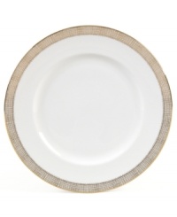 Like fine mesh ribbons, a crisscross of gold bands with platinum accents create this delightfully rustic pattern on the Gilded Weave dinner plates from Vera Wang. A beautiful way to bring homespun charm to formal events or exquisite style to every meal.