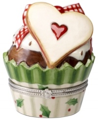 Decorated with Linzer heart and gingham bow, this figural cupcake box is a sweet stocking stuffer from Villeroy & Boch's Winter Bakery collection.