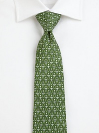 The perfect silk tie for the golf enthusiast who has a penchant for the finer things in life.SilkDry cleanMade in Italy