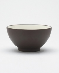 Crafted from versatile stoneware, this rice bowl is perfect for casual dining and elegant entertaining. The deep, chocolate brown color enriches any tabletop while the classic shape makes this bowl a practical choice.