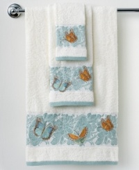 A lovely floral motif in a serene blue and white palette lends an air of nature-inspired sophistication to this Martha Stewart Collection Mariposa bath towel. Fanciful butterflies add delightful pops of color.