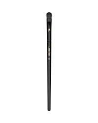 This versatile, natural-bristled brush is the ideal partner to all Lancôme eye shadows. It easily applies shadow for precise shade placement or quickly and evenly sweeps shadow across eyelid for a flawless, professional look.