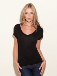 GUESS Boyfriend V-Neck Tee