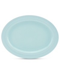 Elegance comes easy with the large Fair Harbor oval platter. Durable stoneware in a cool sky hue is half glazed, half matte and totally timeless. From the kate spade new york dinnerware collection.