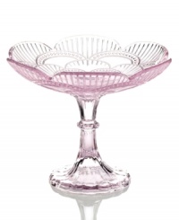 Past meets present. Feminine scalloped edges and fluted accents in beautifully hued glass make this Modern Vintage compote a standout at the table and on display. From the Godinger serveware collection.