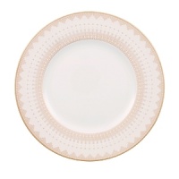 The Samarkand bone china collection by Villeroy & Boch combines stylish, exotic elements with timeless elegance. Precious golden bands and chains decorate this pure white bone china pattern. Warm ivory tones add a harmonious touch. Mix and match with the coordinating Mosaic-designed dinner plate for a look that is truly your own.