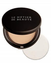 This matte powder absorbs oil, delivering a natural shine-free, yet radiant finish that lasts all day. Silk-like powders and radiance spheres help create a soft focus effect, minimizing flaws.  Finely milled for a lightweight finish, the unique formula enhances skin's natural beauty rather than leaving it dull and dry. The long-wearing formula blends beautifully without caking or settling into fine lines, creating a fresh, poreless, shine-free complexion.