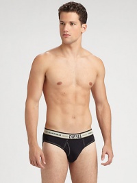 Comfortable, slim-fitting brief crafted in stretch cotton with a wide elasticized logo waistband.Elastic logo waistband95% cotton/5% elastaneMachine washImported