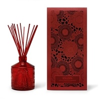 Inspired by traditional Japanese floral motifs. These candles and diffusers are a combination of beauty and elegance. Goji Tarocco Orange diffuser.