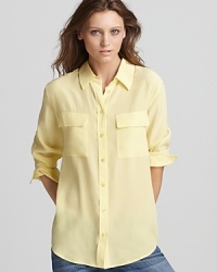 A sunny style for the warm season, this Equipment blouse is cut in their signature silhouette for a classically chic look that goes anywhere, anytime. Team it with jeans or a slim pencil skirt--its versatility is truly endless.