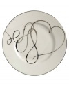 Sweet yet sophisticated, a loopy heart design sweeps across this porcelain accent plate from Mikasa. Complete with a sparkling platinum rim, this flirty ribbon pattern captivates everyone at your dinner table.