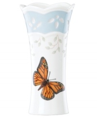 Spring is perpetually in season with whimsical Butterfly Meadow giftware. Pretty butterfly and floral motifs grace small white vases with an elegant flare and charming scalloped edge.