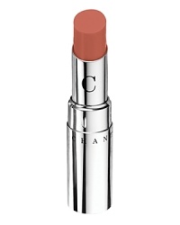 Lip Sheer offers luminous, sheer coverage that retains its vibrancy and moisture without any trace of stickiness. It is made with rich emollients that help produce long-lasting shine. The transparency of the color makes even the most extreme shade very wearable, and is also ideal for layering with other lipsticks.