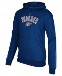 Showcase your winning team while keeping warm in this NBA Oklahoma Thunder hoodie by adidas.