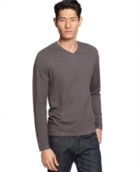 Dress up your casual t-shirt wear with this impeccable long sleeve pullover by Alfani RED with micro horizontal stripes.