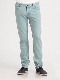 Classic straight-leg fit, in a light-blue wash that lends a summery feel, shaped in cool, comfortable cotton.Five-pocket styleInseam, about 33CottonMachine washImported