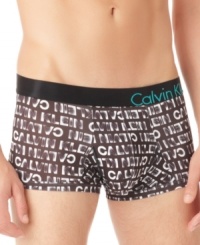 Add unique style to your underwear drawer with these cozy Glow logo trunks by Calvin Klein.