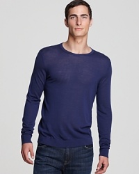 The underrated yet always reliable expression of simplicity defines this solid crewneck from Elie Tahari for an extra soft design in merino wool that rewards you with comfort and a handsome silhouette, pairing effortlessly with jeans and trousers alike.