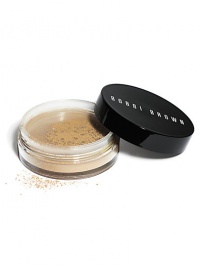 Bobbi's groundbreaking mineral makeup is made of pearlized mineral powders to instantly even out skin and diminish the look of imperfections. The result is a natural finish that never looks masky or overly made up. The super-fine powders in this formula are triple treated with glycerin, vitamins and skin softeners, and wear extenders. Smooth and silky, it glides on with a weightless feel and helps improve skin's appearance. SPF 15 helps protect skin from damage.