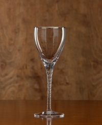 For nearly 150 years, Lenox has been renowned throughout the world as a premier designer and manufacturer of fine china, accessories, and stemware. In clear crystal accented with platinum, the simple and classic Encore Platinum stemware collection provides an impeccable accompaniment to your formal china and flatware.