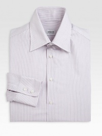 A business essential, effortlessly woven in superior cotton.Button-frontModified point collarCottonDry cleanImported