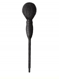 Inspired by traditional Japanese beauty rituals, the NARS Kabuki Artisan brushes meld heritage with modernity in both concept and function. The multifunctional design of the Kabuki Yachiyo brush, with its tapered dome head and soft pen super goat hairs, makes it excellent for defining cheekbones, highlighting the complexion, and blending and diffusing color on or around the eye area. 