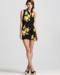 Featuring a sunny floral print on a supple silhouette, this luxe Equipment romper is the summer piece your wardrobe has been wanting for. Perfect for dressing up your look, this silhouette says chic every way you look at it.