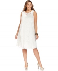 Get set for the holiday party circuit with Cha Cha Vente's sleeveless plus size dress, fashioned from alluring lace.