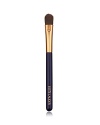 Small, tapered brush designed to precisely apply and easily blend concealer.