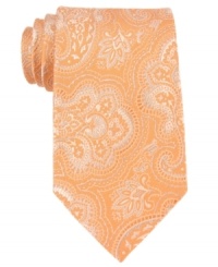 This refreshing paisley silk tie by Michael Kors puts a modern twist on your at-work wardrobe.