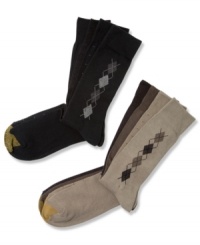 This Gold Toe sock offers a classic look perfect to pair with your dressier looks.