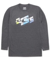 Great for layering, this long sleeve O'Neill tee celebrates your surfer style with a trio of wave graphics.