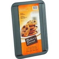 Baker's Secret Basics Nonstick Cookie Sheet (13.25in. x 9.25in.)