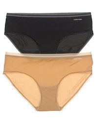 A pretty lace trim lends elegant style to this hipster from Calvin Klein Underwear. Style #D3433