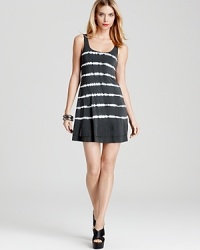 A cool tie-dye print turns up the volume on this easy-chic Bailey 44 tank dress.