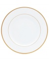 Serve special meals on this simply beautiful gold-rimmed bread & butter plate and make dining at home feel like a four-star affair.