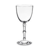 Designed by Mathias, the Clair de Lune collection fuses classic nobility with modern influence. Each element offers uncommon brilliance with round, fluted legs and sparkling shapes for a superior collection of stemware.