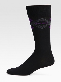 Lightweight and luxurious solid dress socks with logo detail, finished in a comfortable cotton-blend.Mid-calf height34% polyamide/34% cotton/30% modal/2% elastaneMachine washImported