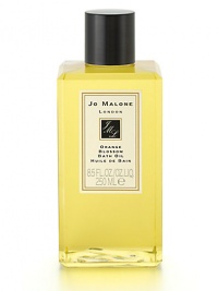 Inspired by a stay at a hotel in Bel-Air, this pure scent has a heart of orange blossom that blend with clementine leaves and water lily. Orange Blossom Bath Oil gently fragrances and moisturizes skin. 8.5 oz. 