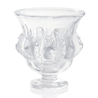 The unique shape of this vase, with its short bowl and wide mouth, lends to its appeal. The alternating sparrows and vines are enhanced by the traditional Lalique satin-finish.